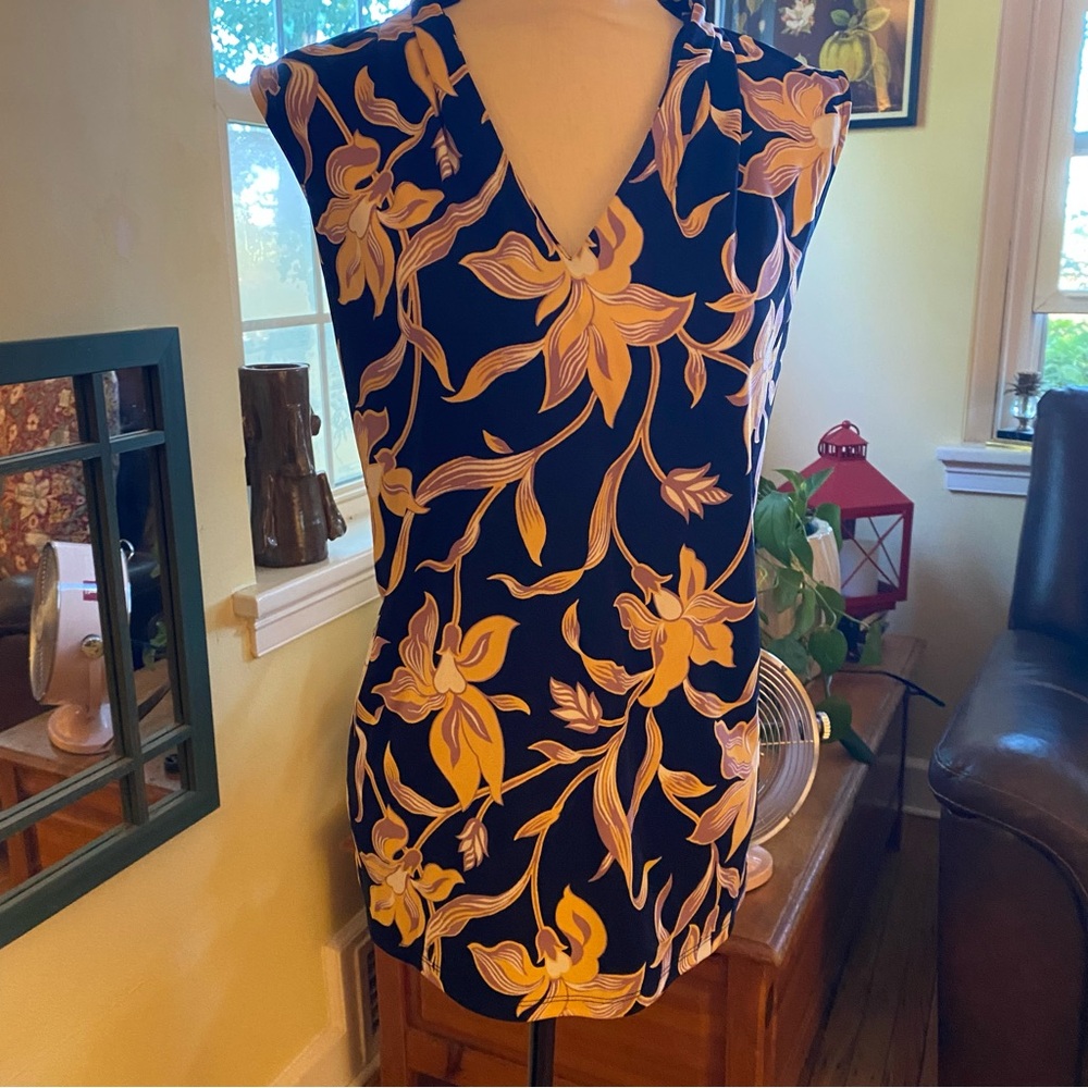 Ann Taylor Vibrant Floral Print Sleeveless V-Neck Shirt XL